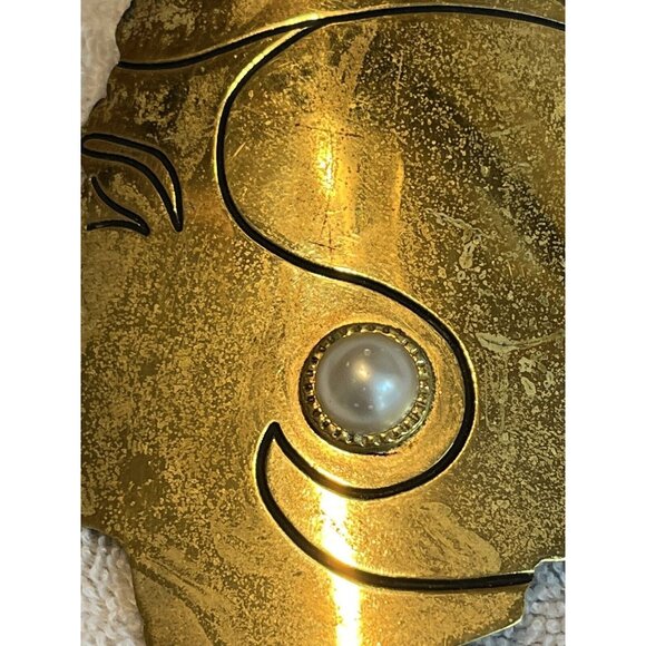 Rare 1970s Chanel Gold Colored LADYS HEAD W/ Pearl Belt Buckle (Poor Shape) - Picture 7 of 16